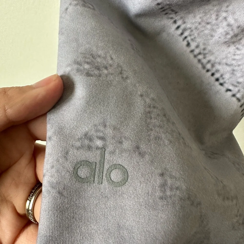 ALO Yoga White High-Rise Seamless Cropped Leggings